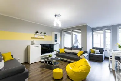 Telewizja i/lub zestaw kina domowego w obiekcie New Apartment OLD TOWN - 54m2 - 6 beds - New Bulding - Lift