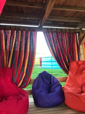 Część wypoczynkowa w obiekcie Całoroczne jurty mongolskie - 