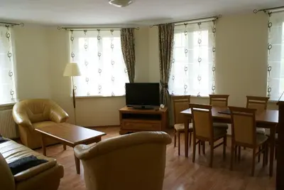 Telewizja i/lub zestaw kina domowego w obiekcie Polonia