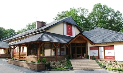Budynek, w którym mieści się hotel