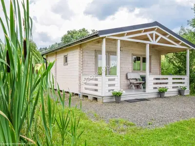 Ogród w obiekcie Domek nad Rozlewiskiem