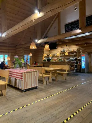 Restauracja lub miejsce do jedzenia w obiekcie Czarna Góra Haven