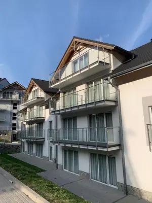 Budynek, w którym mieści się aparthotel