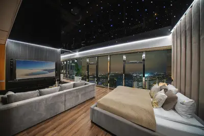 Część wypoczynkowa w obiekcie Apartamenty Sky Tower by BQQK