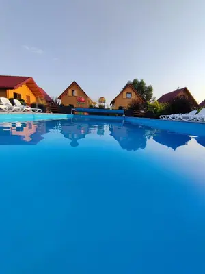 Basen w obiekcie MIODOWA SADYBA Domki całoroczne Kluczbork lub w pobliżu