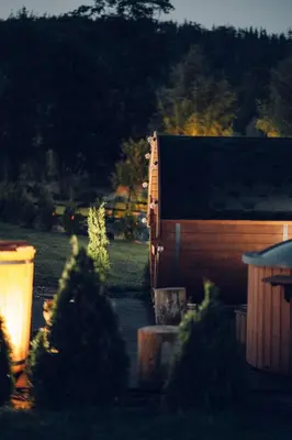 Ogród w obiekcie Jeleni Jar Apartamenty