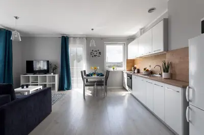 Kuchnia lub aneks kuchenny w obiekcie Apartamenty-Kudowa z pięknym widokiem i balkonem
