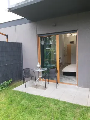 Ogród w obiekcie Na Grobli 20 Apartament z ogródkiem