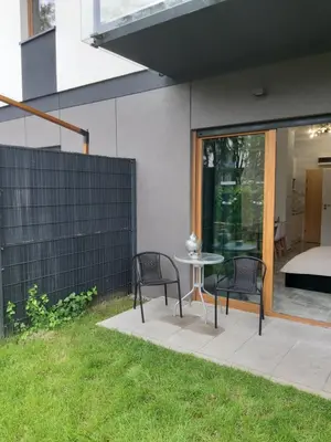 Ogród w obiekcie Na Grobli 20 Apartament z ogródkiem