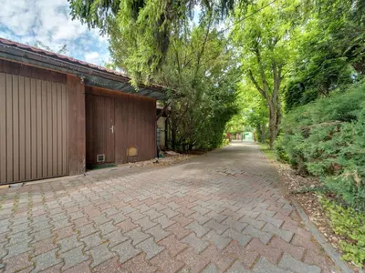 Budynek, w którym mieści się apartament