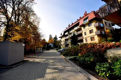 Budynek, w którym mieści się apartament