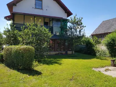Ogród w obiekcie Dom nad jeziorem