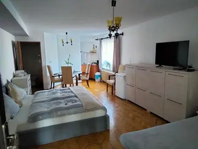 Łóżko lub łóżka w pokoju w obiekcie Pod Piramidą