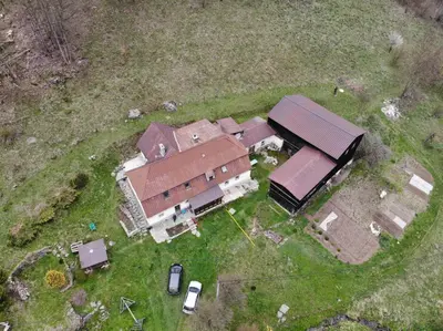 Budynek, w którym mieści się apartament