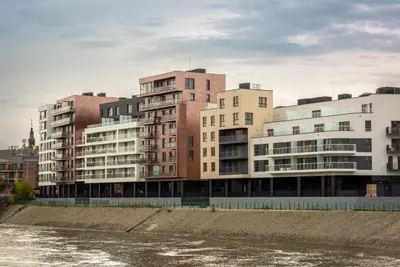 Budynek, w którym mieści się apartament