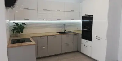 Kuchnia lub aneks kuchenny w obiekcie CITY VIEW Saperów II - klimatyzacja, przy parku