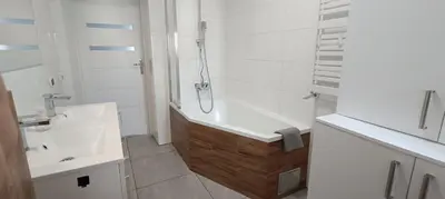 Łazienka w obiekcie CITY VIEW Saperów II - klimatyzacja, przy parku