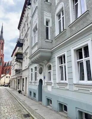 Budynek, w którym mieści się apartament