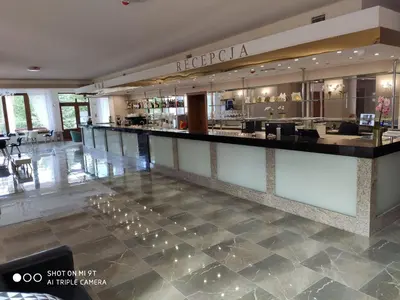 Hol lub bar w obiekcie Hotel i Restauracja Admirał