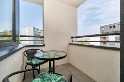 Balkon lub taras w obiekcie Elegant Apartments Gwiaździsta with FREE GARAGE Wrocław by Noclegi Renters