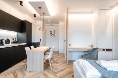 Kuchnia lub aneks kuchenny w obiekcie RentPlanet - Apartamenty Jagiełły