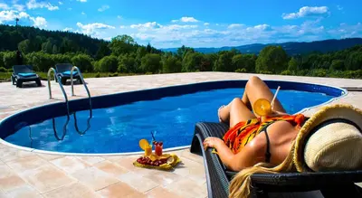 Basen w obiekcie Karkonosze Domek 8 os Jacuzzi Sauna Basen Podgrzewany Piaskowy Koń lub w pobliżu