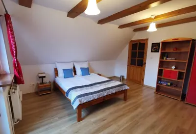 Łóżko lub łóżka w pokoju w obiekcie Maja 37