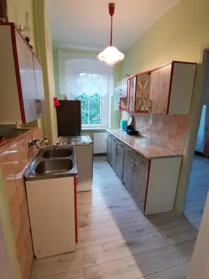 Kuchnia lub aneks kuchenny w obiekcie APARTAMENT MILKA w Dusznikach Zdroju