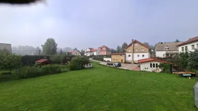 Ogród w obiekcie Agroturystyka Romanówka w Krzeszowie