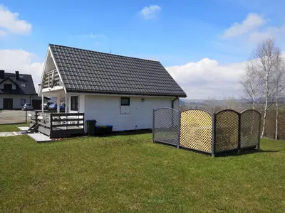 Budynek, w którym mieści się dom w stylu alpejskim