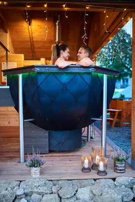 Goście zatrzymujący się w obiekcie Osada Orlica klimatyczne domki z widokiem na góry i termalnym SPA sauna jacuzzi 4 km od Zieleniec Ski Arena