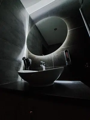 Łazienka w obiekcie Osada Orlica klimatyczne domki z widokiem na góry i termalnym SPA sauna jacuzzi 4 km od Zieleniec Ski Arena