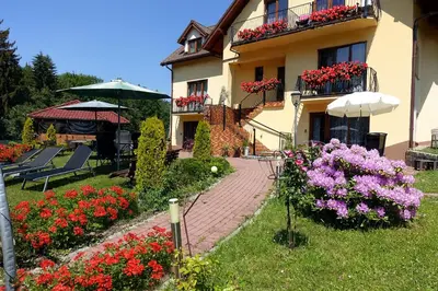 Ogród w obiekcie Apartamenty u Ani