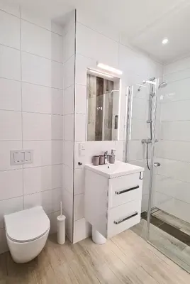 Łazienka w obiekcie Apartamenty Sjesta River blisko centrum, prywatny parking, dodatkowy bezplatny parking w centrum miasta