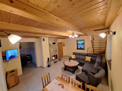 Telewizja i/lub zestaw kina domowego w obiekcie Górskie Zacisze Kamienica