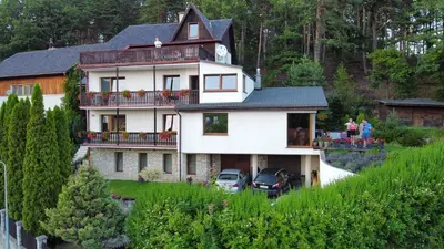 Budynek, w którym mieści się apartament