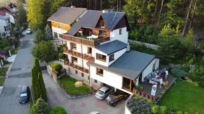 Budynek, w którym mieści się apartament