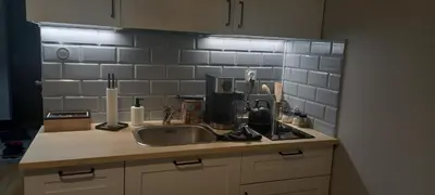 Kuchnia lub aneks kuchenny w obiekcie Przystanek Opole - MIKROAPARTAMENTY