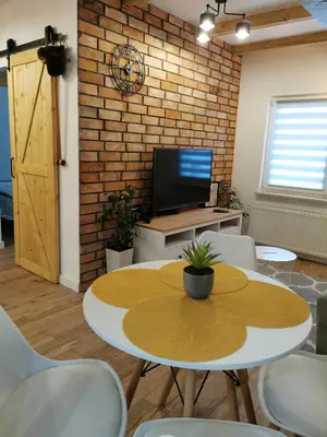 Telewizja i/lub zestaw kina domowego w obiekcie Apartament ALPa Kudowa Zdrój