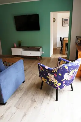 Telewizja i/lub zestaw kina domowego w obiekcie Apartament za Muzeum Papiernictwa
