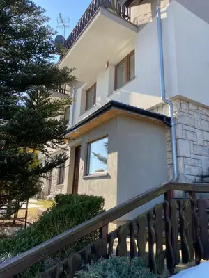 Budynek, w którym mieści się apartament
