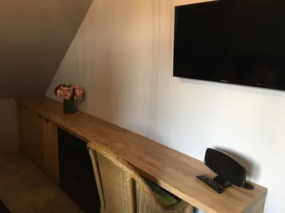 Telewizja i/lub zestaw kina domowego w obiekcie Apartament nad Jeziorem Nyskim