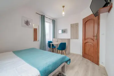 Telewizja i/lub zestaw kina domowego w obiekcie Willa Jodła