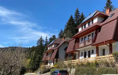 Budynek, w którym mieści się apartament