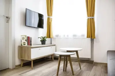 Telewizja i/lub zestaw kina domowego w obiekcie Gliwice on a budget 90m from the main square