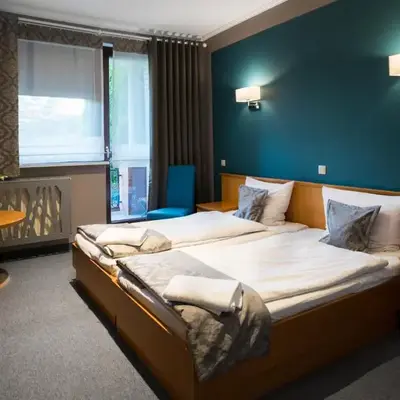 Hotel Restauracja Tawerna Gliwice - duży parking gratis