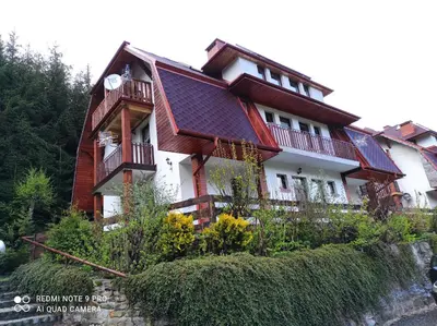 Budynek, w którym mieści się apartament