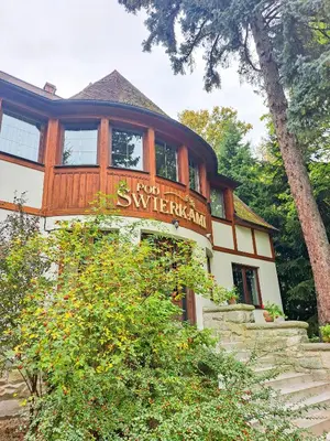 Budynek, w którym mieści się pensjonat
