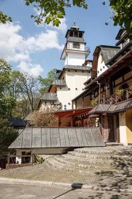 Budynek, w którym mieści się hotel