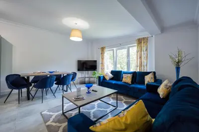 Telewizja i/lub zestaw kina domowego w obiekcie Apartamenty w Górach Sowich